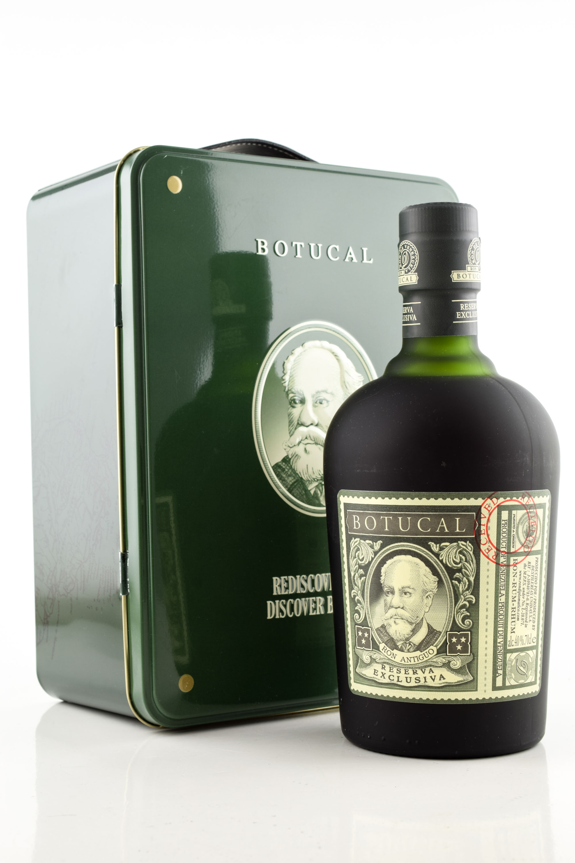 Botucal Reserva Exclusiva 40% vol. 0.7l - in metal case Botucal Reserva Exclusiva 40% vol. 0.7l - in metal case