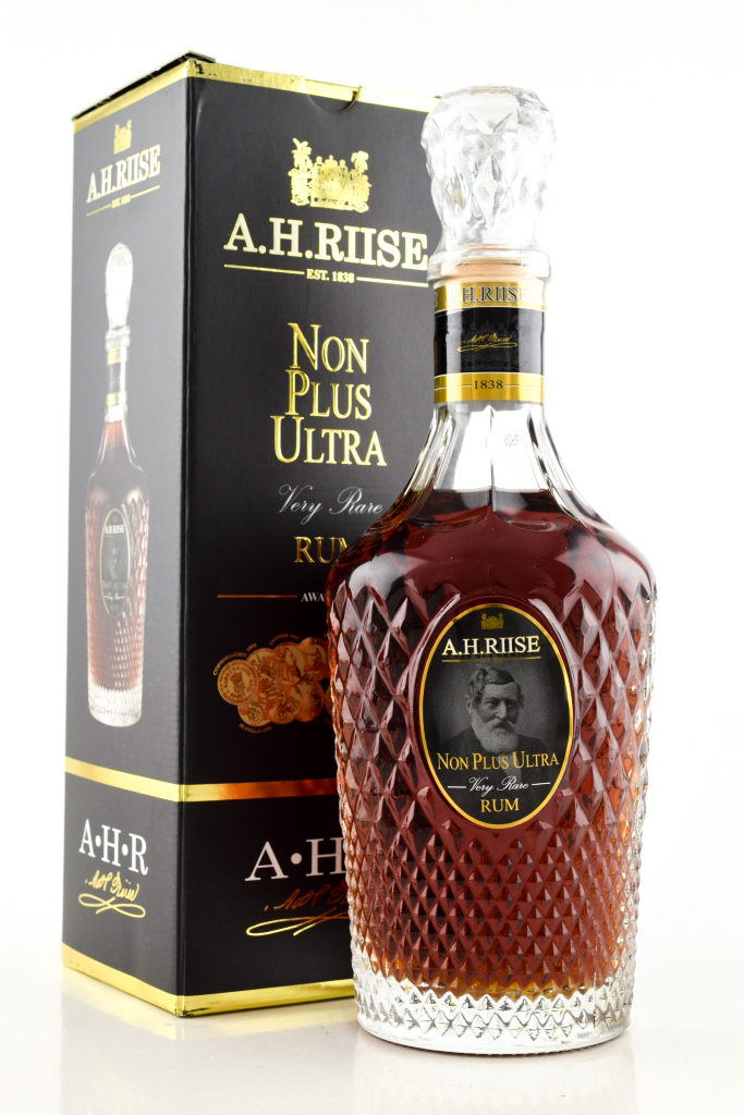 *A.H. Riise Non Plus Ultra 42%vol. 0,7l - ohne Geschenkpackung
