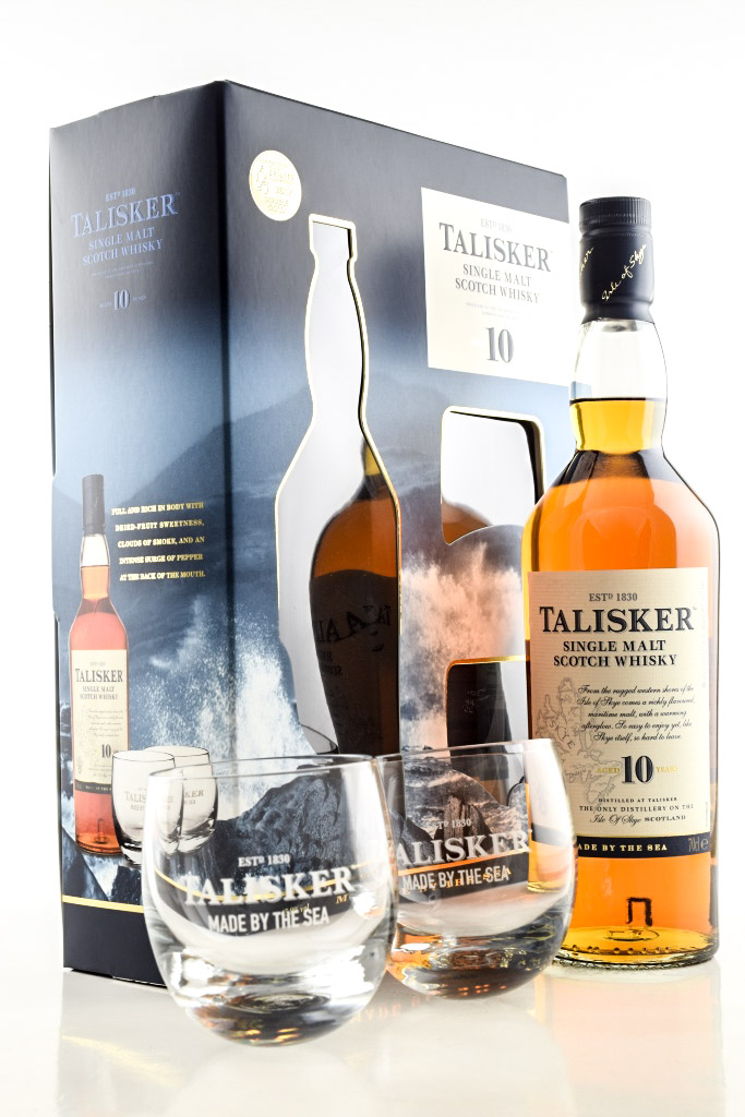 Talisker 10 Year Old 45.8% vol. 0.7l - 2 Rocking-glasses Talisker 10 Year Old 45.8% vol. 0.7l - 2 Rocking-glasses