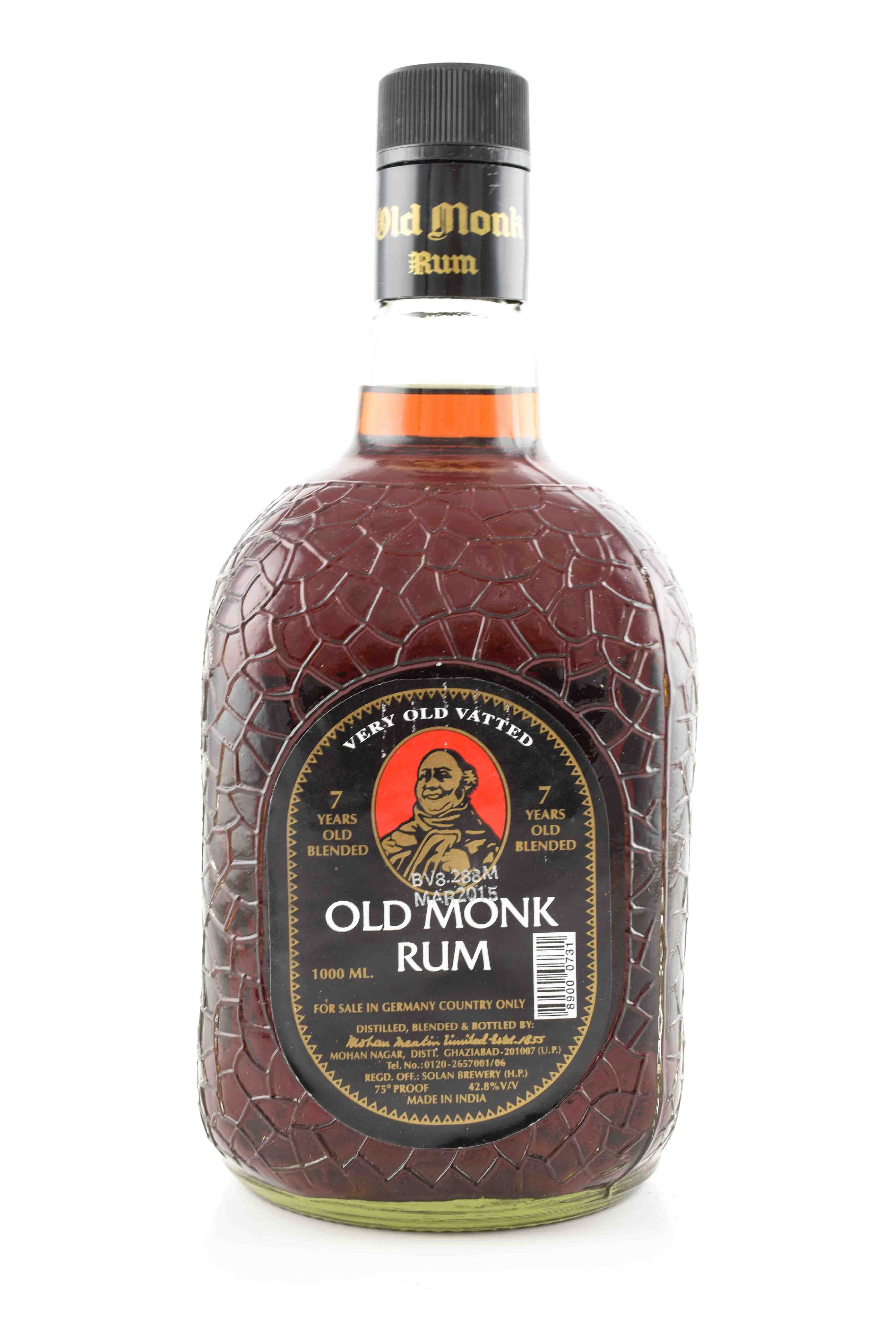 Old Monk Rum 7 Jahre very old Vatted - beschädigte Etiketten