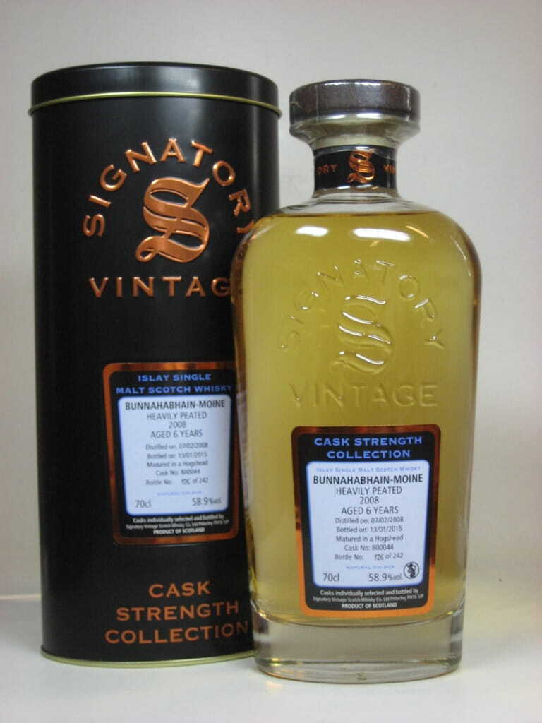 Bunnahabhain Moine-six Year Old 2008/2015 Hogshead Signatory Cask strength Coll. 58.9% vol. 0,7l Bunnahabhain Moine-six Year Old 2008/2015 Hogshead Signatory Cask strength Coll. 58.9% vol. 0,7l