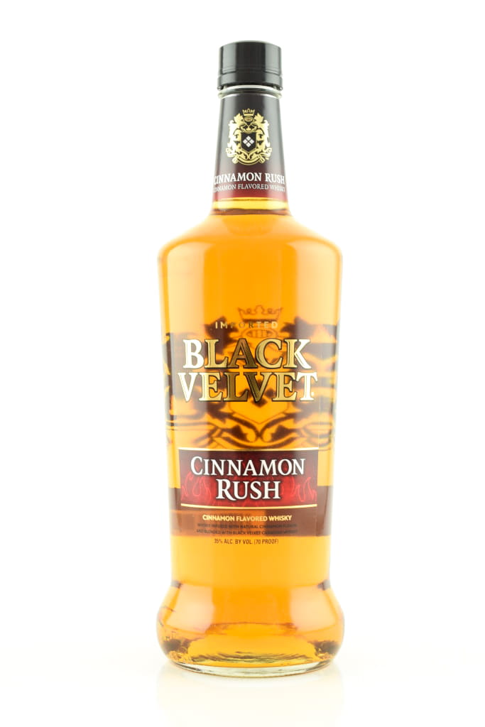 Black Velvet Cinnamon Rush 35% vol. 1.0L Black Velvet Cinnamon Rush 35% vol. 1.0L