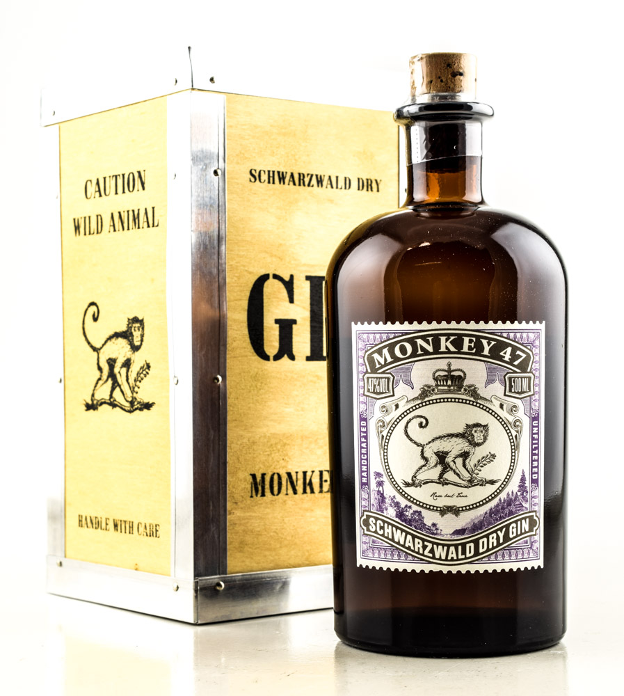 Monkey 47 Schwarzwald Dry Gin 47%vol. 0,5l - in wooden Box Monkey 47 Schwarzwald Dry Gin 47%vol. 0,5l - in wooden Box