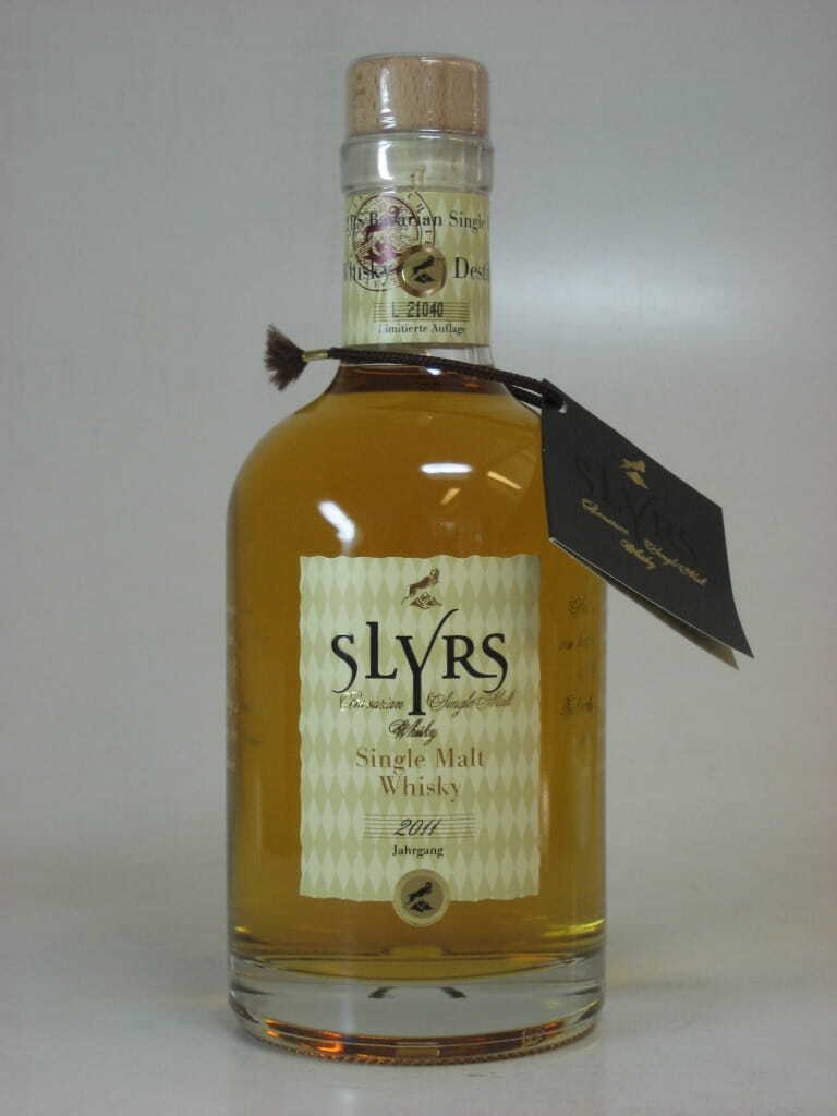 Slyrs three Year Old 2011/2014 43% vol. 0.35l Slyrs three Year Old 2011/2014 43% vol. 0.35l