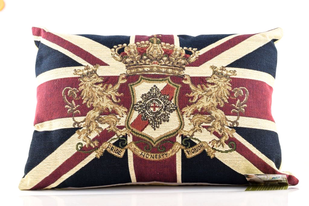 UK Union Jack cushion with lion coat of arms - Evans Lichfield about 45x33cm UK Union Jack cushion with lion coat of arms - Evans Lichfield about 45x33cm