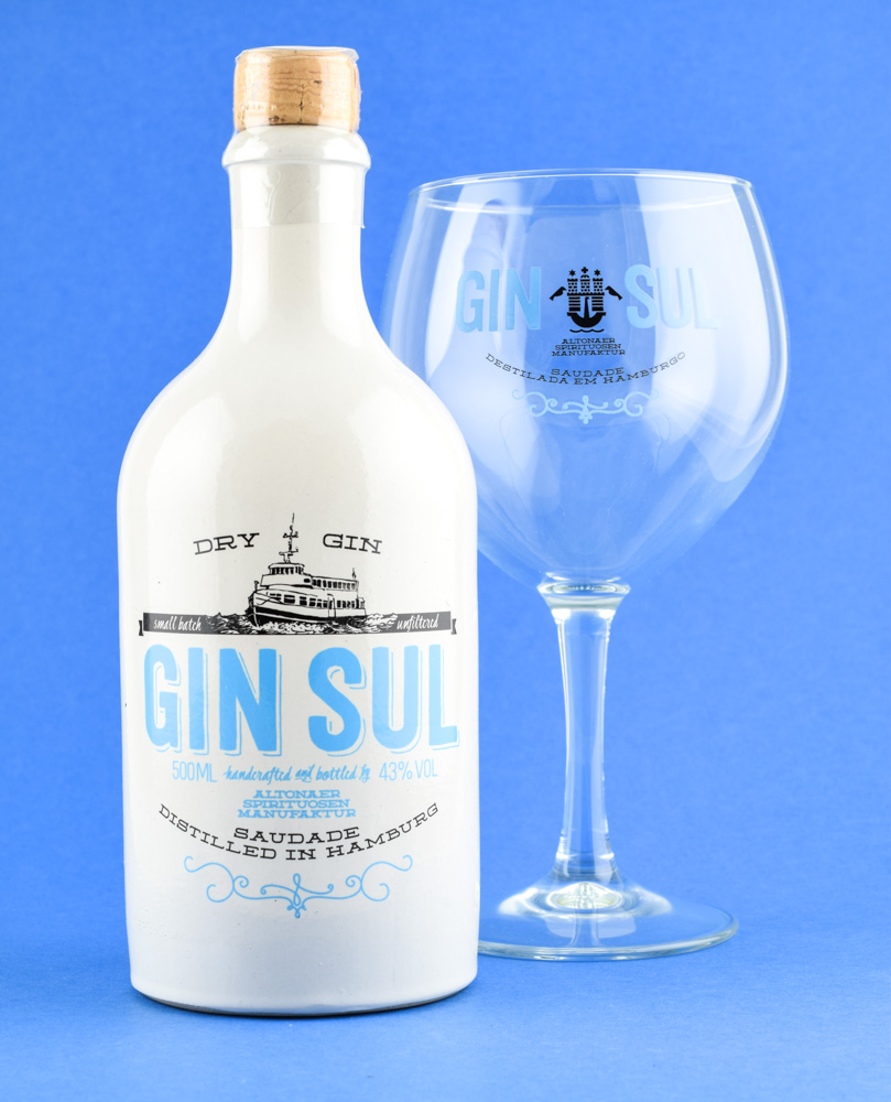 Gin Sul 43%vol. 0,5l incl. Copa-Glass Gin Sul 43%vol. 0,5l incl. Copa-Glass