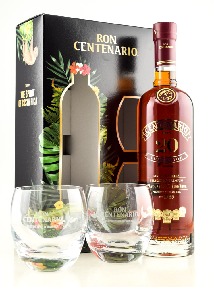Ron Centenario 20 Jahre Fundación mit zwei Gläsern Ron Centenario 20 Jahre Fundación mit zwei Gläsern