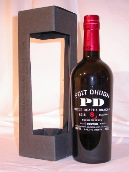 Poit Dhubh eight Year Old Gaelic Malt Whiskey 43% vol. 0.7l - old design